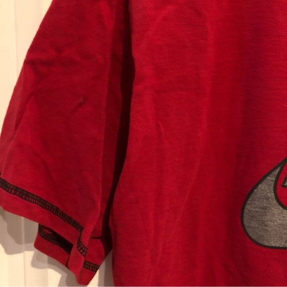 Men’s Nike  T Shirt Red With Gray Logo Size M USA Fabric Well Made Authentic M - Picture 8 of 11
